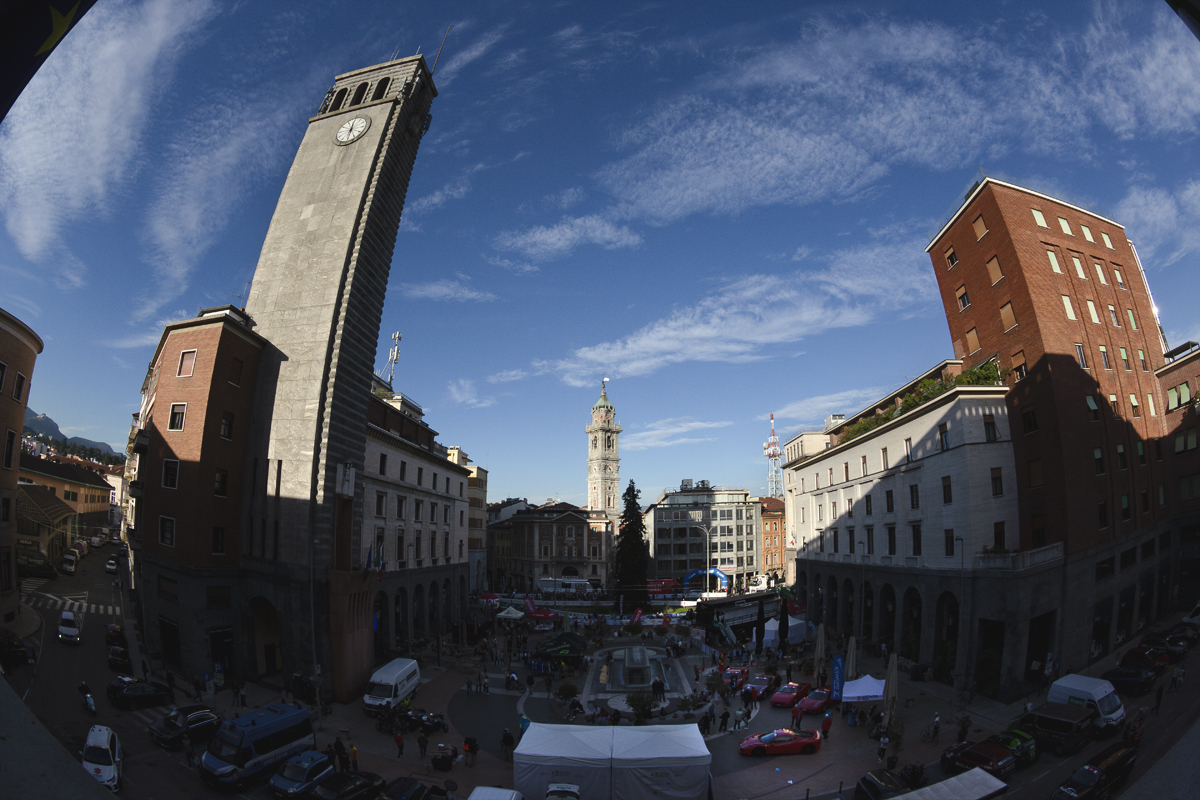 Tre Valli Varesine 2025 - An elevated view of Piazza Monte Grappa in Varese