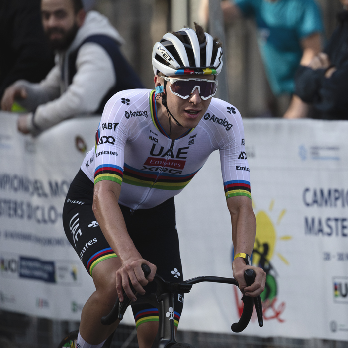 Tre Valli Varesine 2025 - Tadej Pogačar is appluaded for his effort by fans behind the hoardings