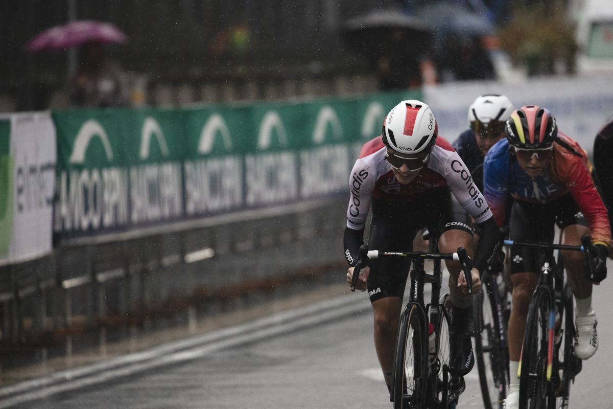 Tre Valli Varesine Women’s Race 2024 - Julie Bego sprints for the finish