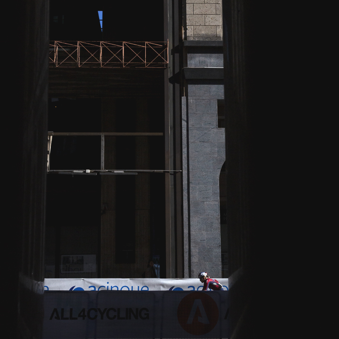 Tre Valli Varesine Women’s Race 2025 - Petra Stiasny is dwarfed by the towering buildings in Varese