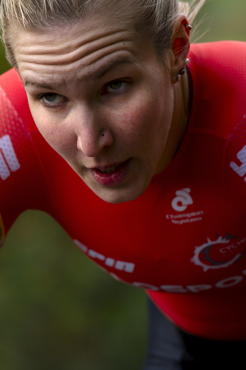 UK National Hill Climb Championships 2015 - A close up of Hayley Simmonds tackling the hill