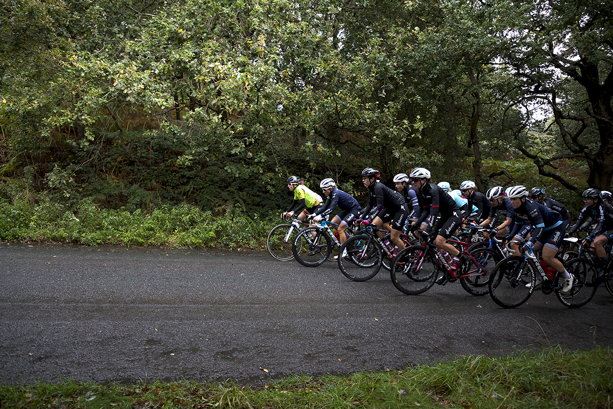 Women’s Tour 2021 - The peloton comes into view on the hill climb