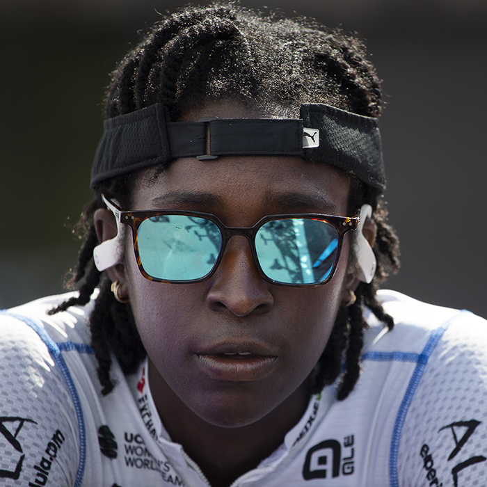 Women’s Tour 2022 - Teniel Campbell of Team BikeExchange - Jayco wearing mirrored sunglasses as she warms up for the race